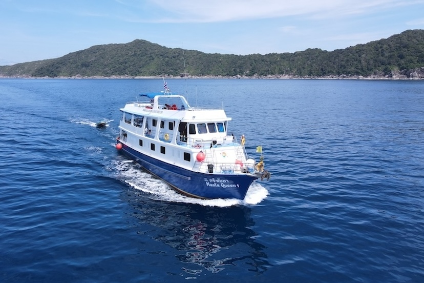 MV Manta Queen 1