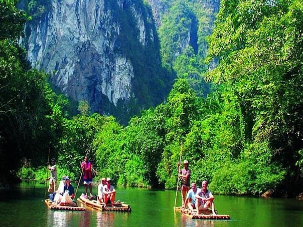 Bamboo rafting on Sok River